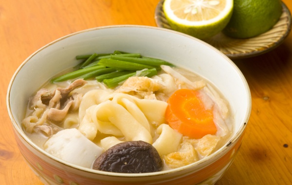 Thick Noodle Soup 01